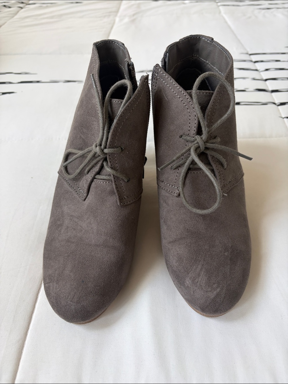 Universal Thread Gray Suede Lace-Up Ankle Booties